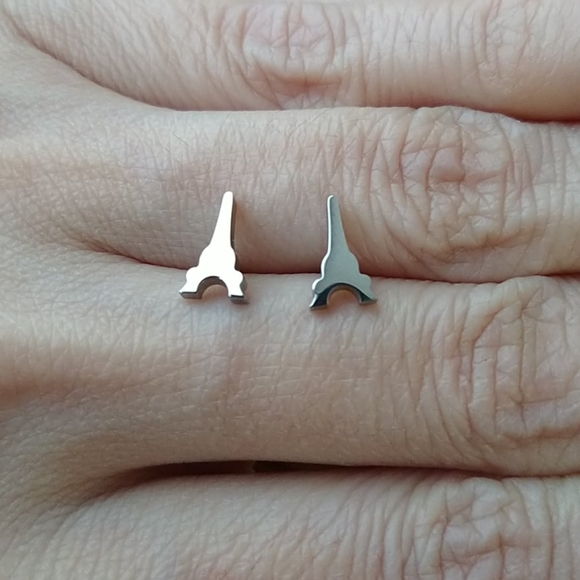 White Rhodium Eiffel tower Earrings NWT - Picture 2 of 4